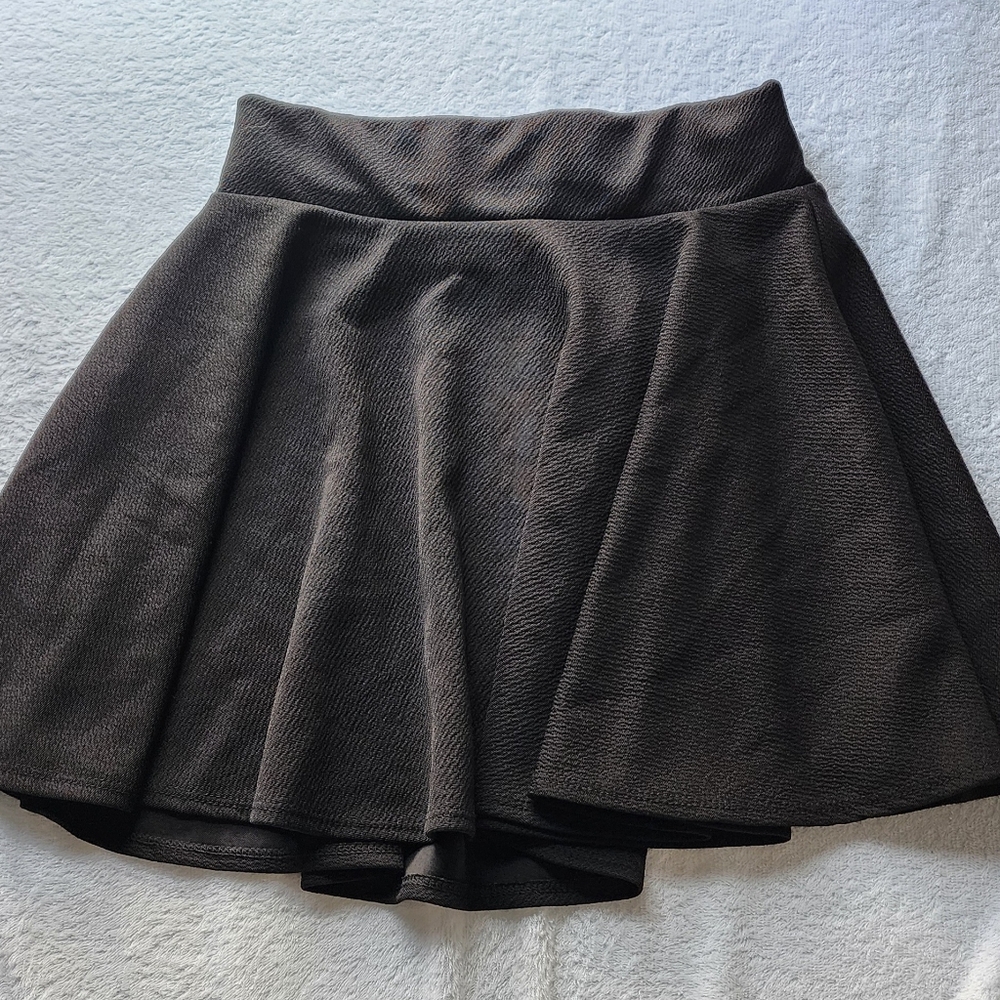 Black Skater Mini Skirt Size XS Stretchy Pull On Y2k